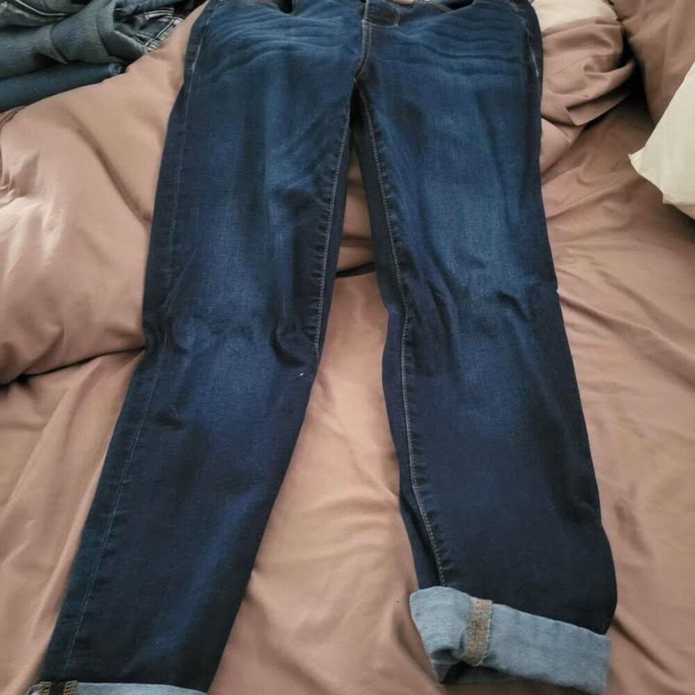 Women's Apt 9 Capris size 10